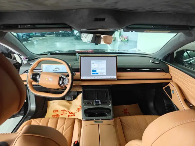 Geely Galaxy Xingyao 8 — Фото автомобиля 5