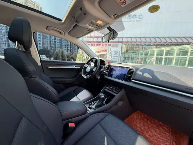 Skoda Karoq — Фото автомобиля 19