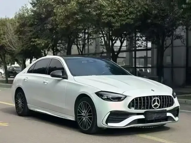 Фотография автомобиля — Mercedes-Benz C-Class