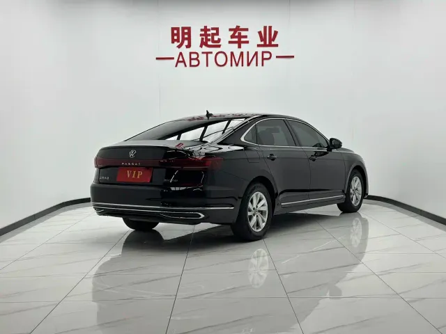 Volkswagen Passat — Фото автомобиля 7