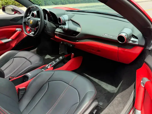 Ferrari F8 — Фото автомобиля 10