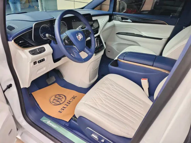 Buick Buick GL8 2023 Avenir 4-Seater Luxury Edition — Фото автомобиля 10