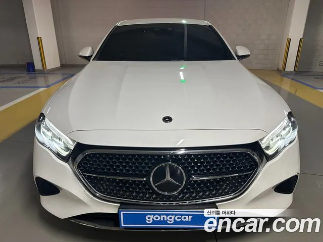 Mercedes-Benz E-Class — Фото автомобиля 6