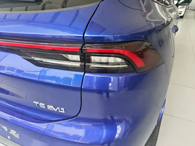 Forthing T5 Evo — Фото автомобиля 7