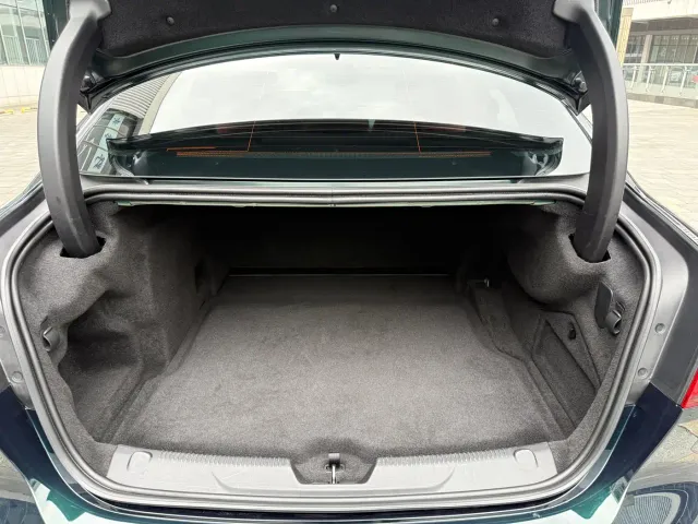 Jaguar XEL — Фото автомобиля 27