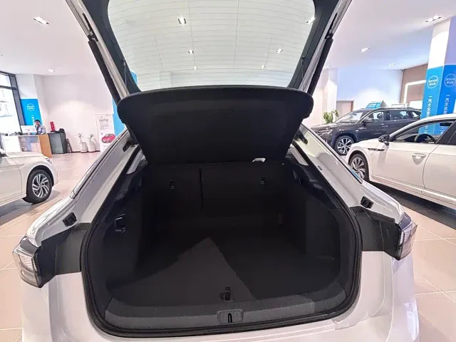Volkswagen ID.7 Vizzion — Фото автомобиля 8