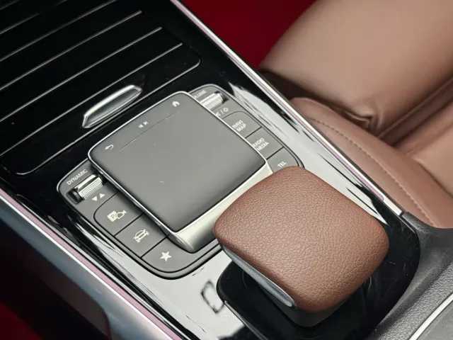 Mercedes-Benz GLB-Class — Фото автомобиля 12