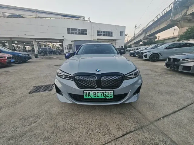 Фотография автомобиля — BMW i3