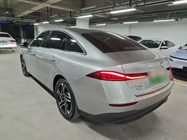 Roewe D7 — Фото автомобиля 4