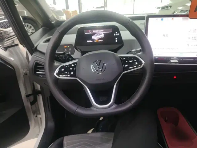 Volkswagen ID.3 — Фото автомобиля 10