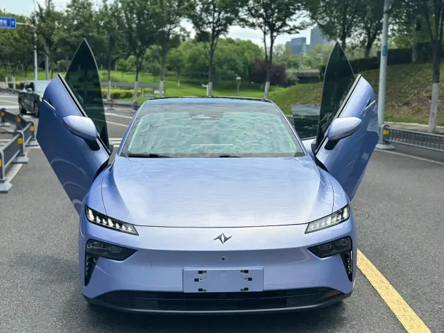 Dongfeng eπ 007 — Фото автомобиля 19