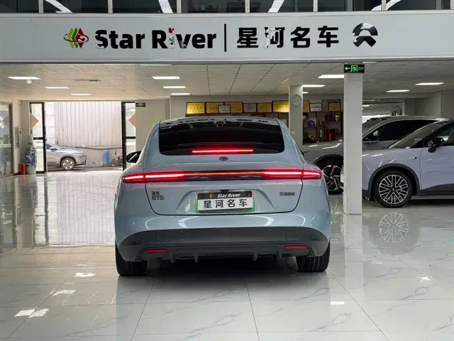 Nio ET5 — Фото автомобиля 6