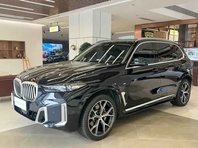 Фотография автомобиля — BMW X5