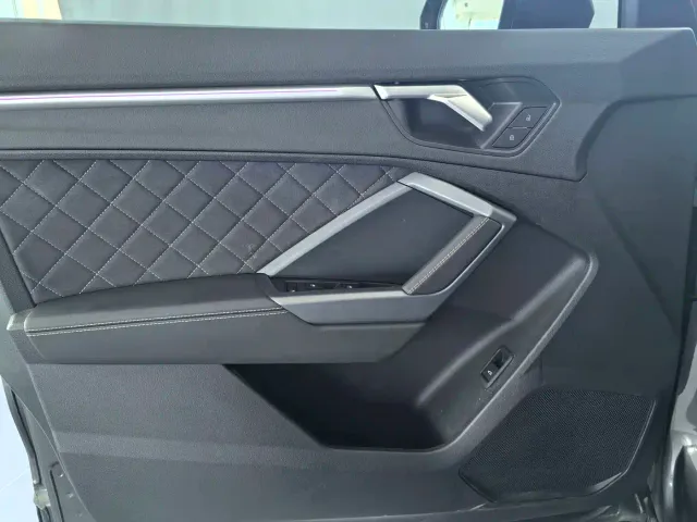 Audi Q3 — Фото автомобиля 11