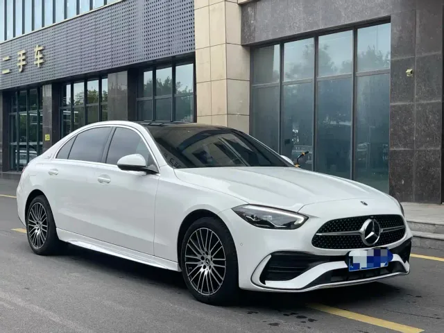 Mercedes-Benz C-Class — Фото автомобиля 3