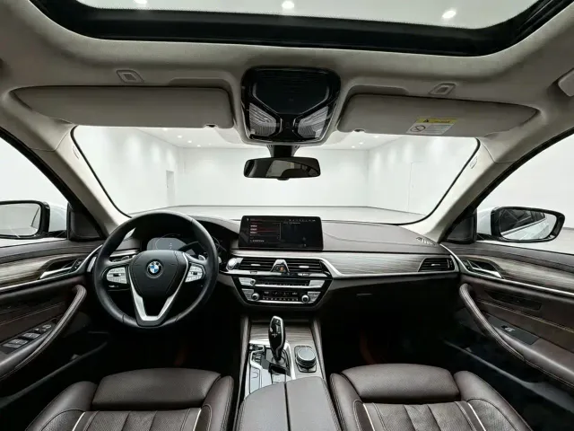 BMW 5 Series — Фото автомобиля 8