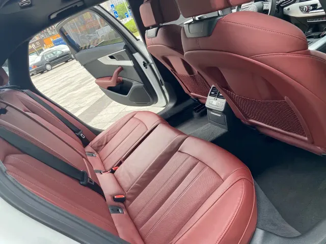 Audi A4L — Фото автомобиля 13
