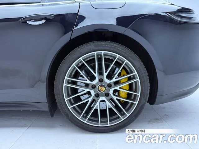 Porsche Panamera — Фото автомобиля 18