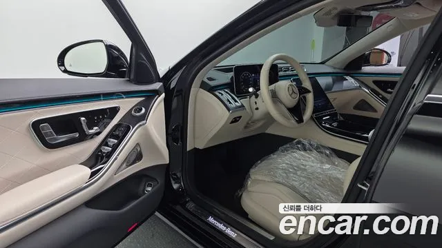 Mercedes-Benz S-Class — Фото автомобиля 10