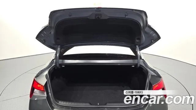 Hyundai AVANTE Avante (CN7) — Фото автомобиля 20