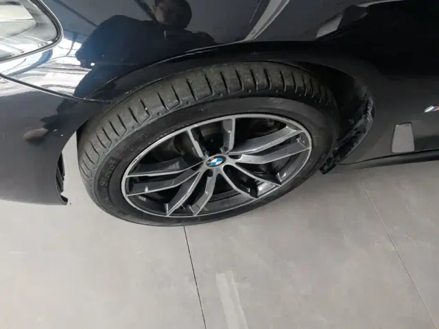 BMW 5 Series — Фото автомобиля 22