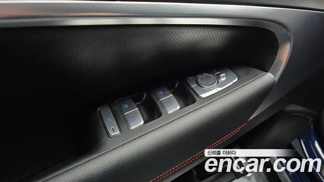 Genesis G70 Новый G70 Бензин 2.5T 2WD — Фото автомобиля 5