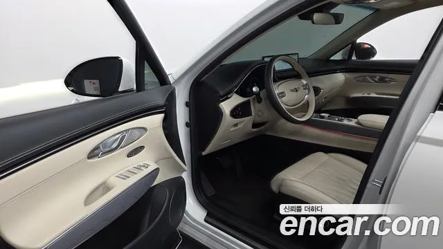 Genesis GV70 — Фото автомобиля 10