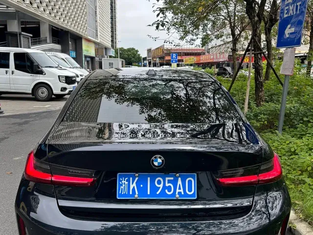 BMW 3 Series — Фото автомобиля 6