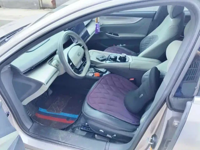 Changan Qiyuan A07 — Фото автомобиля 8