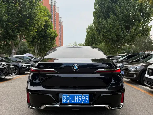 BMW 7 Series — Фото автомобиля 20