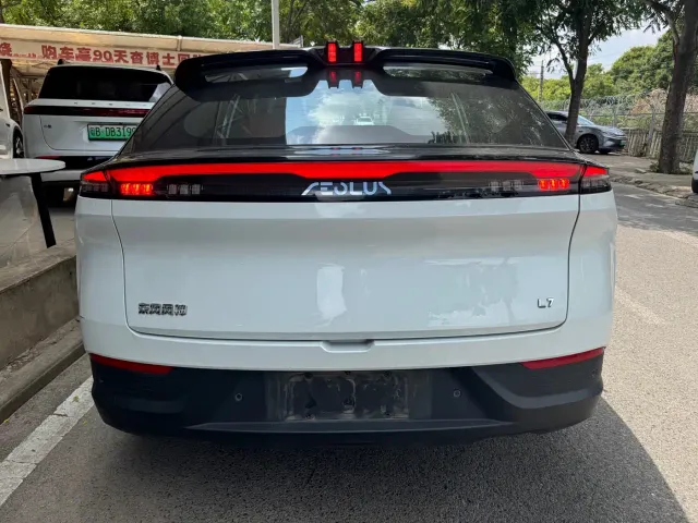Dongfeng Fengshen L7 — Фото автомобиля 11