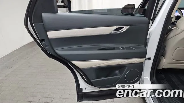 Genesis GV80 — Фото автомобиля 14