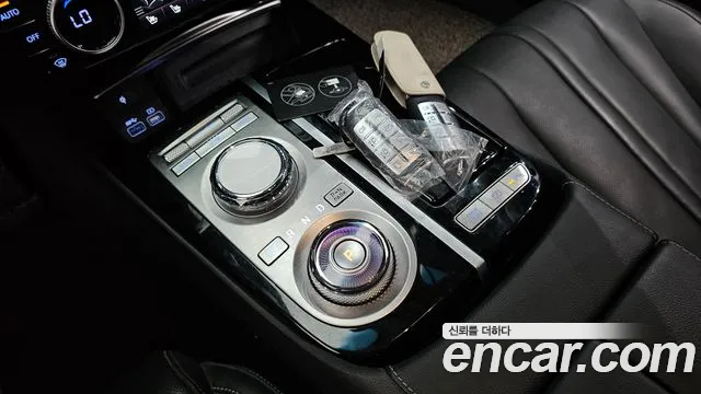 Genesis G80 RG3 — Фото автомобиля 12