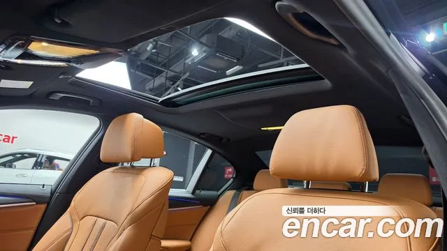 BMW 5 Series G30 — Фото автомобиля 22