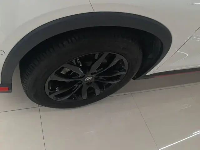 Changan X5 Plus — Фото автомобиля 22
