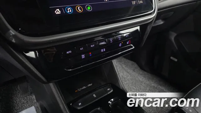 Chevrolet Bolt EV — Фото автомобиля 29
