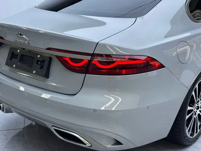 Jaguar XFL — Фото автомобиля 21