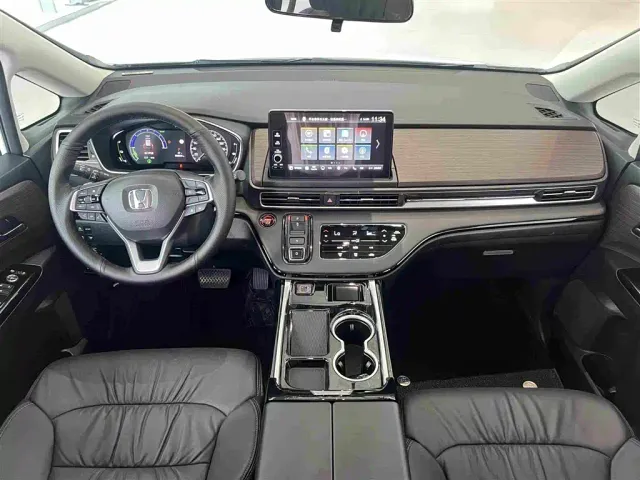 Honda Odyssey — Фото автомобиля 6
