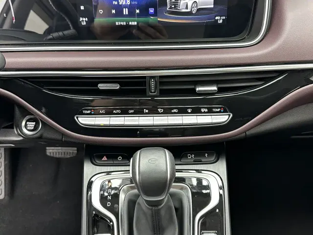 GAC Trumpchi M6 — Фото автомобиля 15