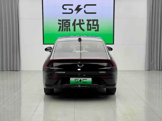 Wuling Starlight — Фото автомобиля 10