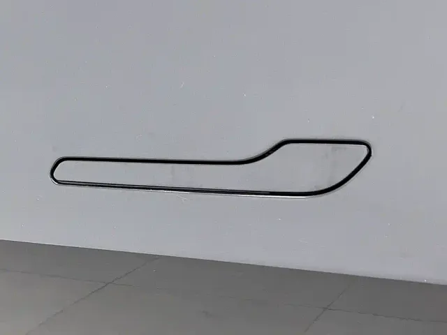 Tesla Model Y — Фото автомобиля 18