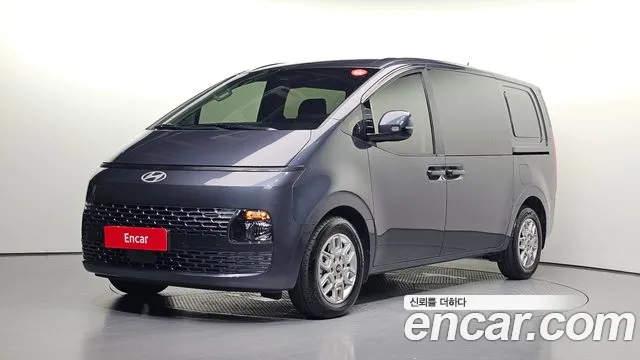 Фотография автомобиля — Hyundai Staria