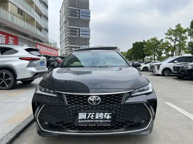 Toyota Avalon — Фото автомобиля 2