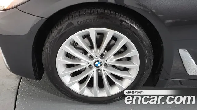 BMW 5-Series — Фото автомобиля 5