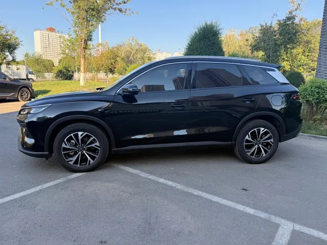 BYD Song Pro — Фото автомобиля 3