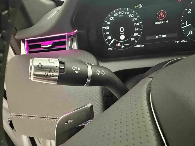 Land Rover Discovery Sport — Фото автомобиля 12