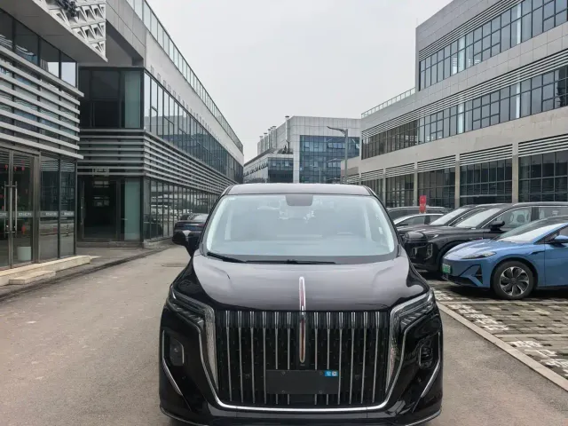 Hongqi HQ9 PHEV — Фото автомобиля 2