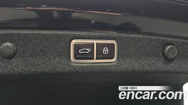 Hyundai Grandeur Grandeur (GN7) 3.5 Бензин 2WD — Фото автомобиля 27