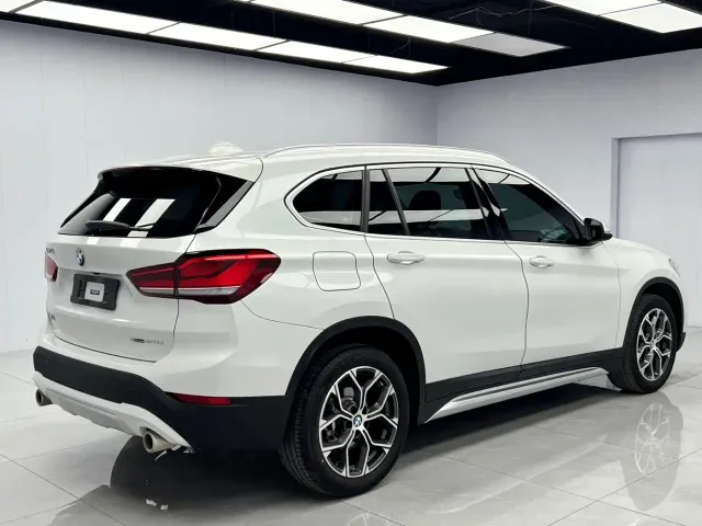 BMW BMW X1 2022 sDrive20Li Premium — Фото автомобиля 3
