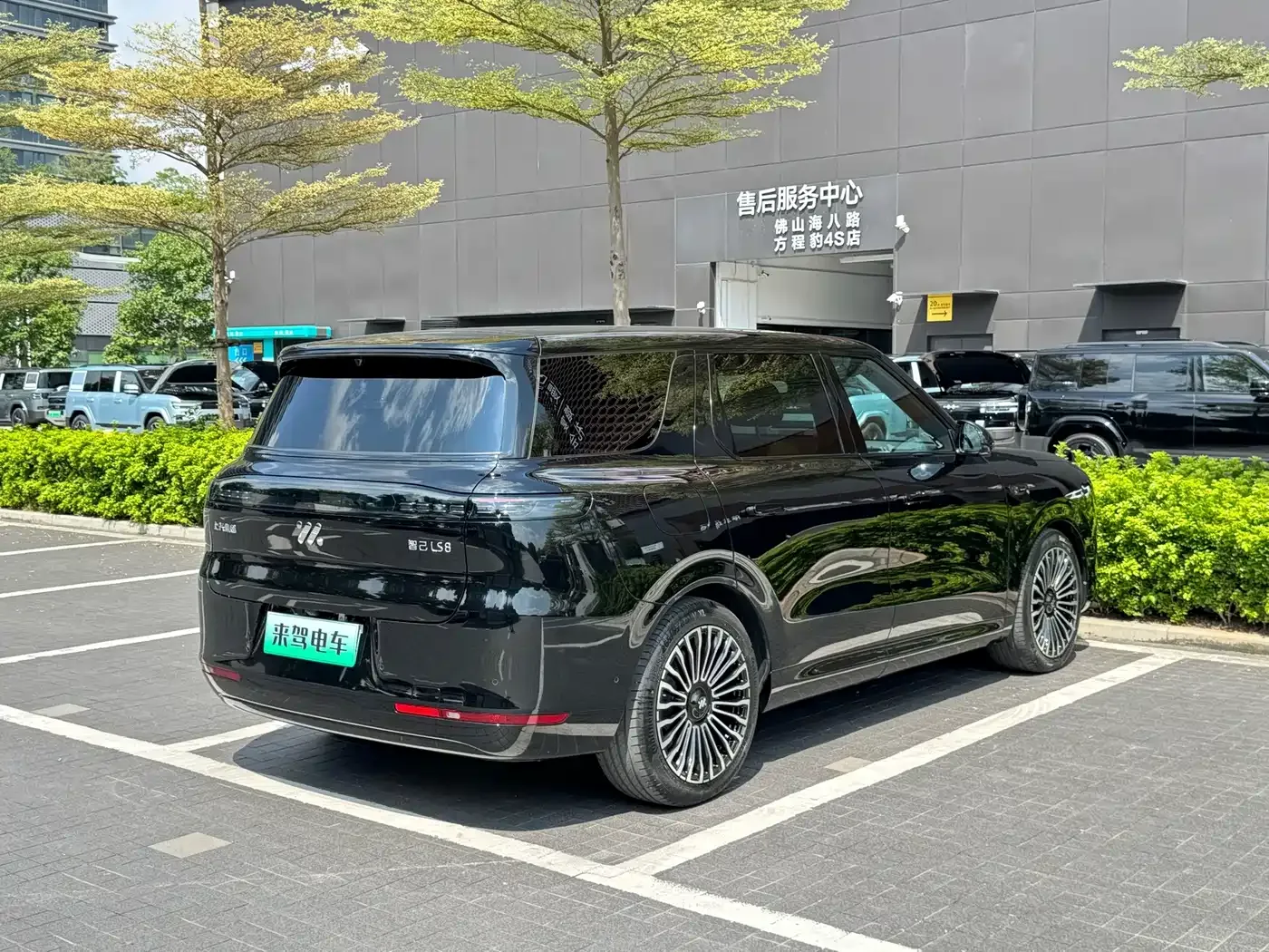 IM Motors IM LS8 2026 Model Base Version 5-seater Long Range Edition — Фото автомобиля 6